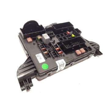CAJA RELES / FUSIBLES 13277318 