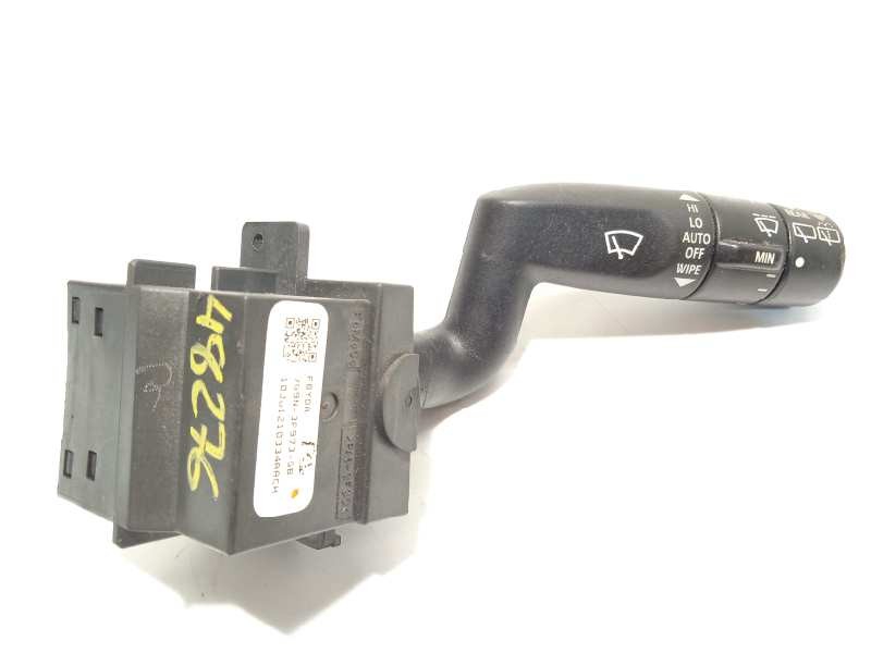 Recambio de mando limpia para land rover freelander (lr2) td4 s referencia OEM IAM 6G9N3F972FC  LR017767