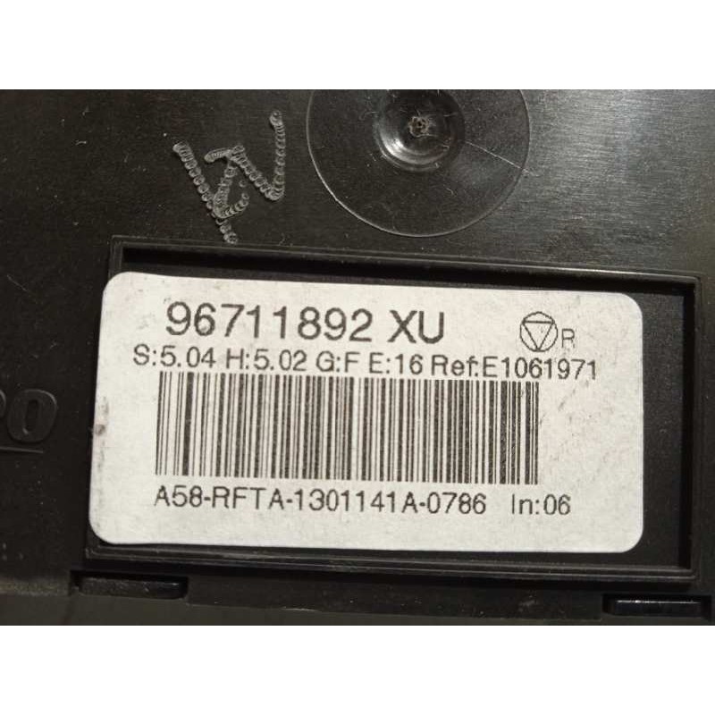 Recambio de mando climatizador para citroën c3 picasso exclusive referencia OEM IAM 96711892XU  