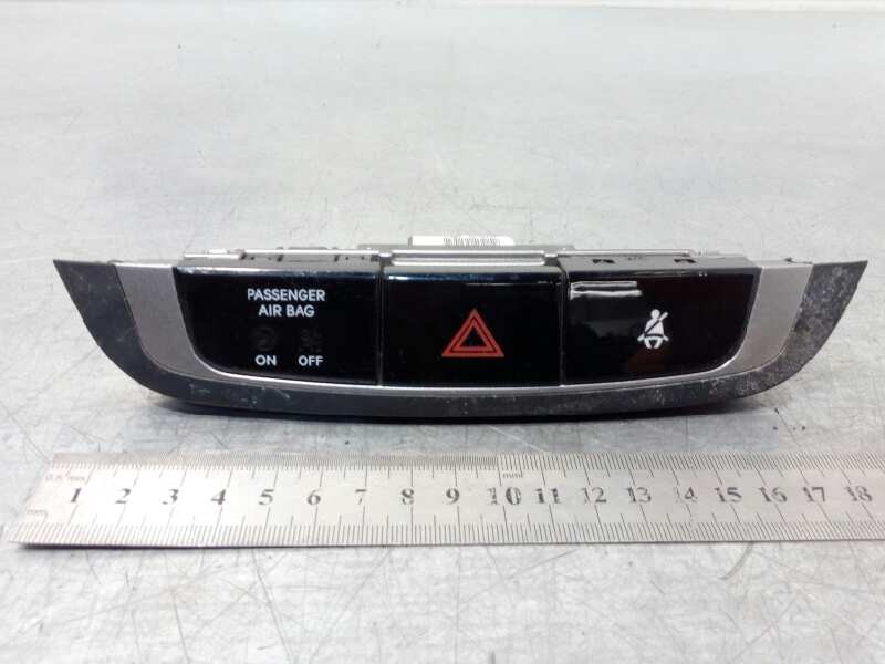 Recambio de warning para hyundai ix35 2.0 cat referencia OEM IAM 847402S450TAN  