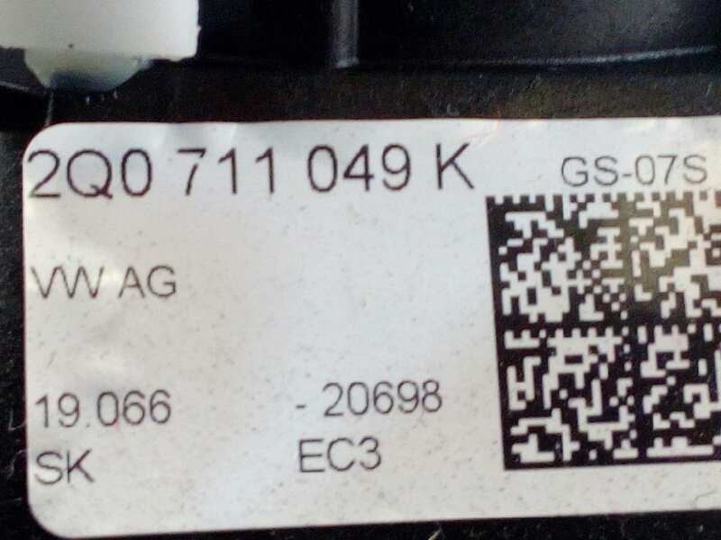 Recambio de palanca cambio para seat arona fr referencia OEM IAM 2Q0711049K  