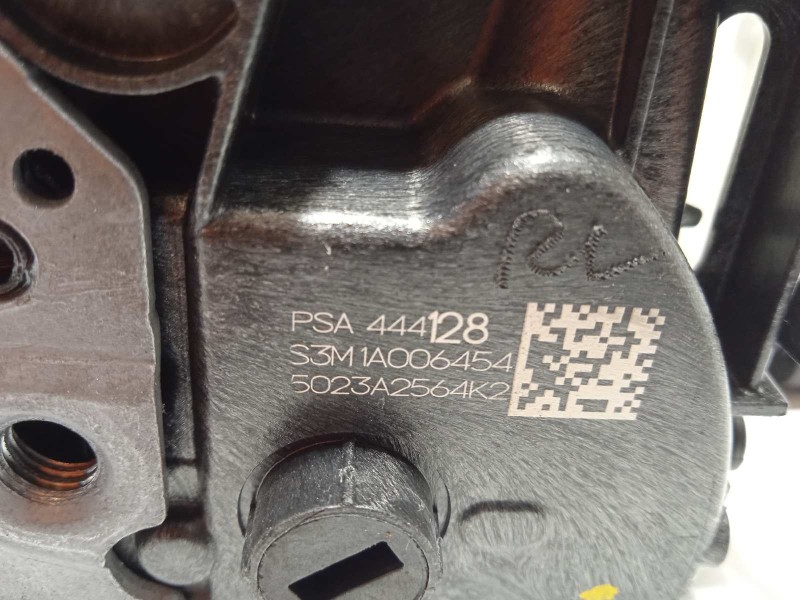 Recambio de cerradura puerta trasera derecha para peugeot 208 (p2) active referencia OEM IAM 9844412880  