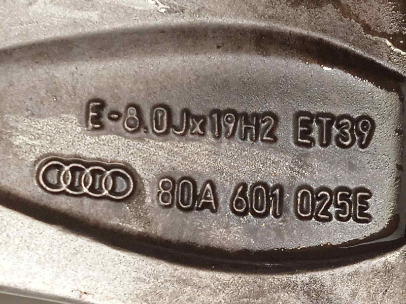 Recambio de llanta para audi q5 (fyb) 2.0 tdi referencia OEM IAM 80A601025E  