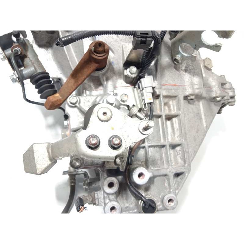 Recambio de caja cambios para toyota yaris active referencia OEM IAM 3030052411  