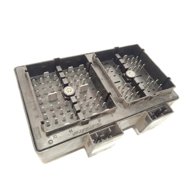 Recambio de caja reles / fusibles para chevrolet captiva 2.0 vcdi lt referencia OEM IAM 96821082  
