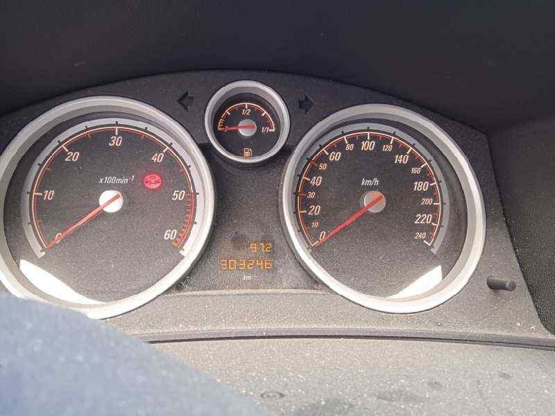 Recambio de cuadro instrumentos para opel astra gtc sport referencia OEM IAM 13230594  