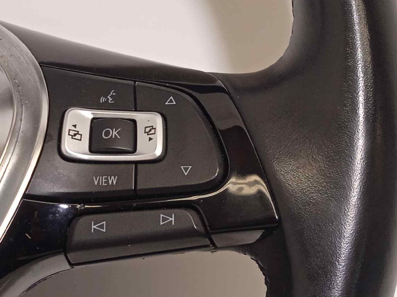 Recambio de volante para volkswagen polo sport referencia OEM IAM 2G0419091CA  2G0419091CAE74