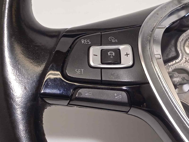 Recambio de volante para volkswagen polo sport referencia OEM IAM 2G0419091CA  2G0419091CAE74