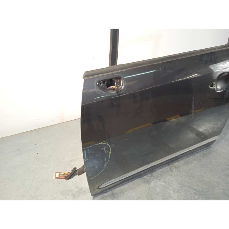 Recambio de puerta delantera izquierda para kia carens (un) 2.0 crdi referencia OEM IAM 760031D010  