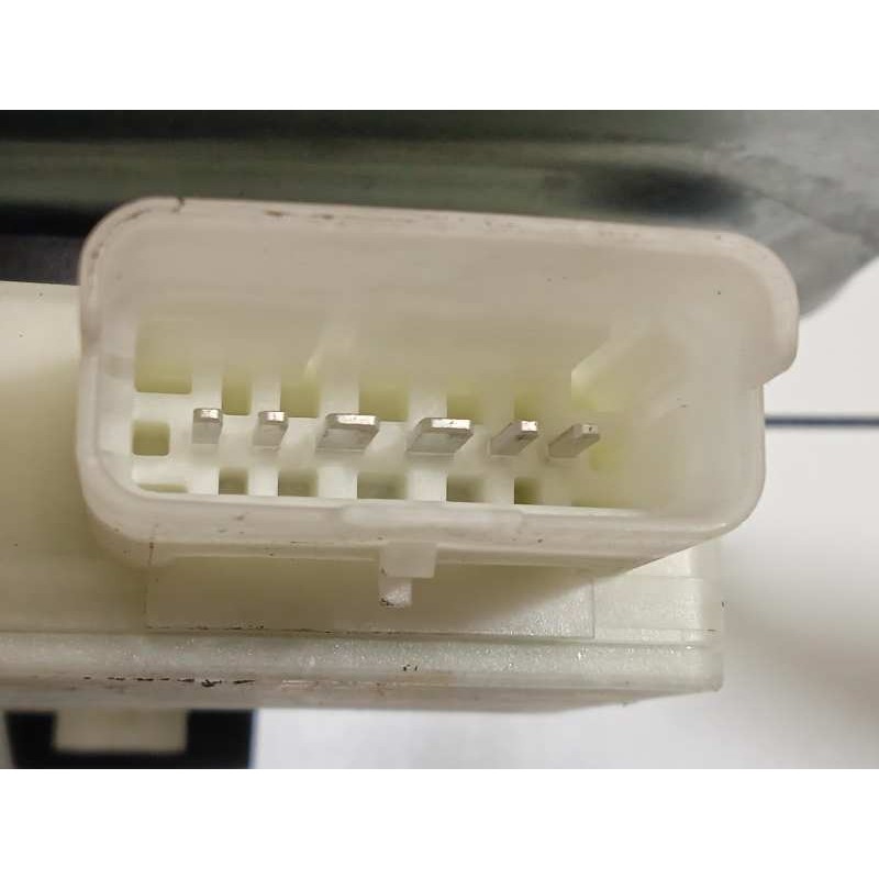 Recambio de elevalunas delantero derecho para renault kadjar 1.3 tce referencia OEM IAM 807205433R  