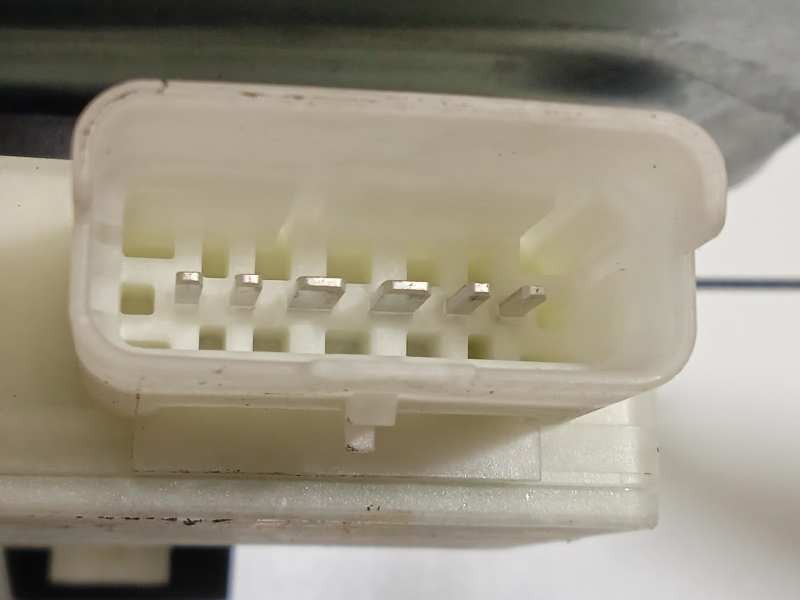 Recambio de elevalunas delantero derecho para renault kadjar 1.3 tce referencia OEM IAM 807205433R  