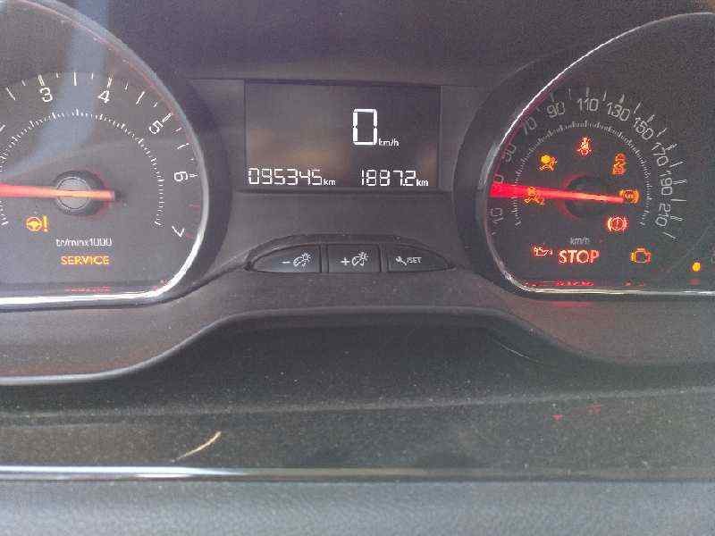 Recambio de cuadro instrumentos para peugeot 208 active referencia OEM IAM 9673777580  