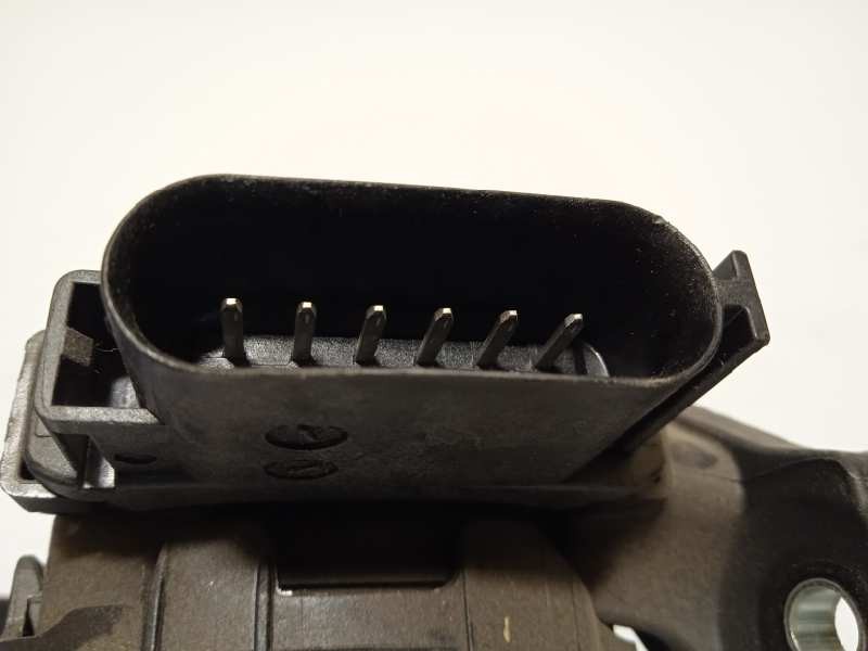 Recambio de potenciometro pedal para volvo xc60 2.0 diesel cat referencia OEM IAM 31329061  