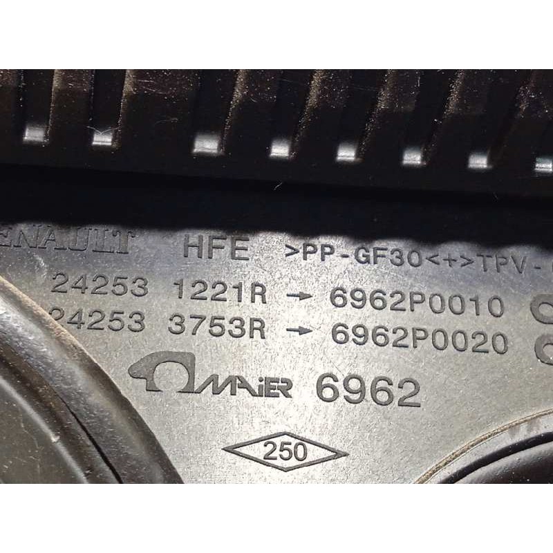 Recambio de tapa exterior combustible para renault kadjar 1.3 tce referencia OEM IAM 781204304R  788329267R