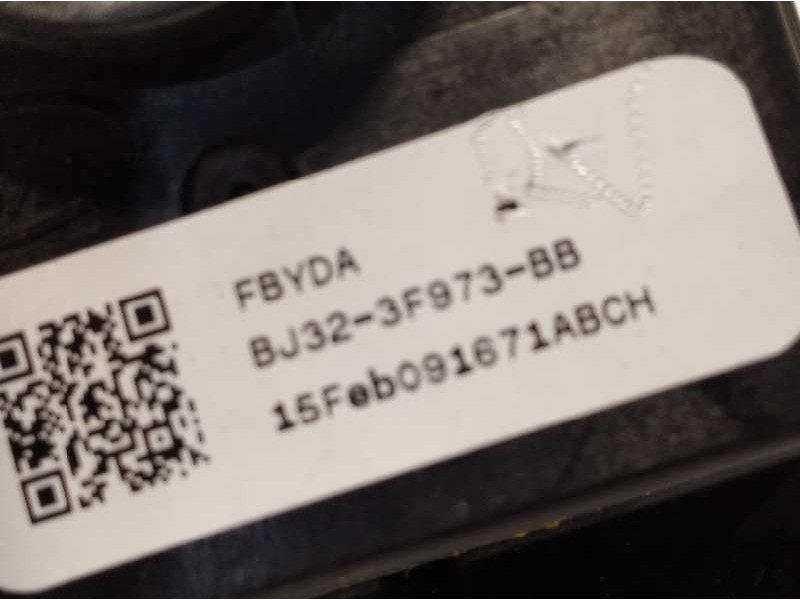 Recambio de mando limpia para land rover evoque 2.2 td4 cat referencia OEM IAM BJ323F973BB  LR024629