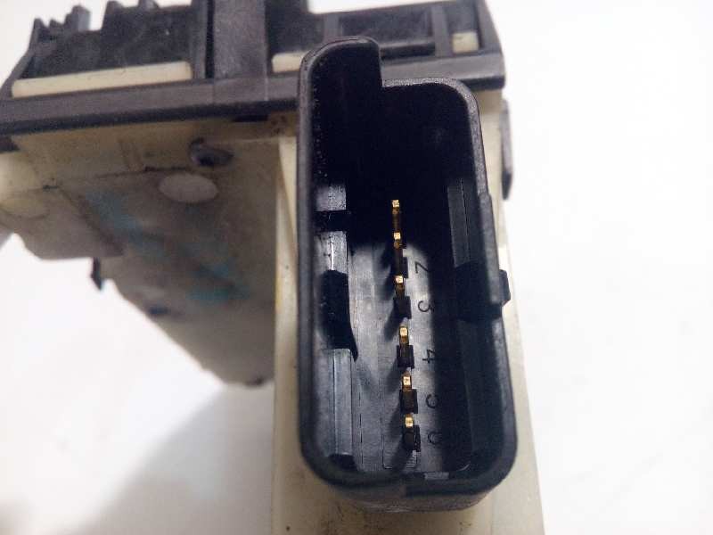 Recambio de cerradura puerta trasera izquierda para peugeot 208 active referencia OEM IAM 9688080880  