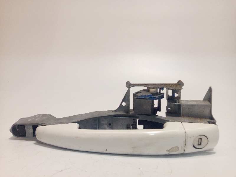 Recambio de maneta exterior delantera izquierda para peugeot 208 active referencia OEM IAM NOREF  