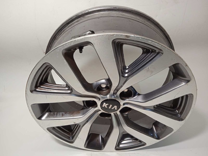 Recambio de llanta para kia sportage drive 4x2 referencia OEM IAM 529103W610  