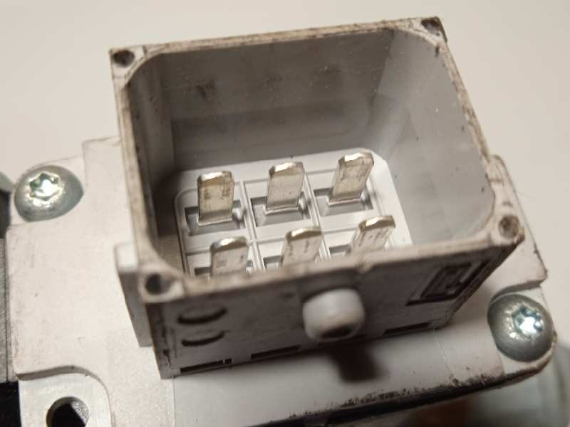 Recambio de elevalunas delantero izquierdo para opel combo d 1.3 16v cdti referencia OEM IAM 51810880  