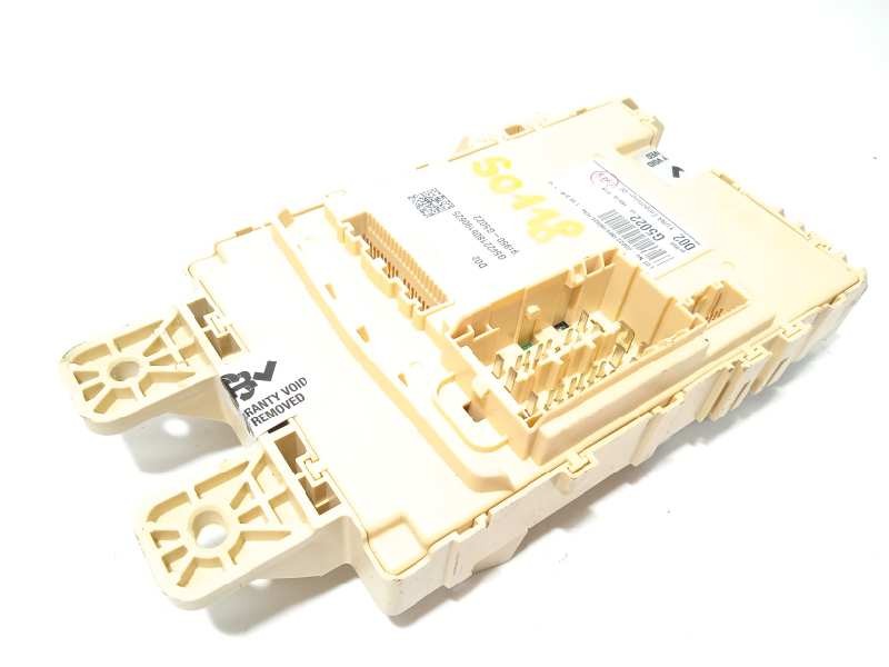 Recambio de caja reles / fusibles para kia niro referencia OEM IAM 91950G5022  