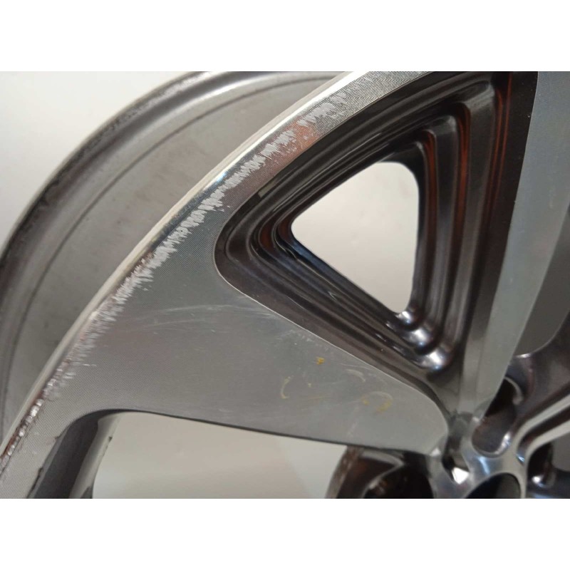 Recambio de llanta para kia sportage drive 4x2 referencia OEM IAM 529103W610  