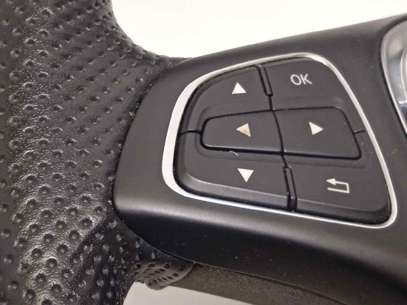 Recambio de volante para mercedes-benz clase gla (w156) gla 180 (156.942) referencia OEM IAM A0004607311  A00046073119E38