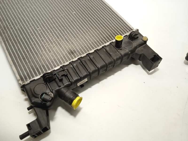 Recambio de radiador agua para chevrolet aveo 1.2 cat referencia OEM IAM 622828  