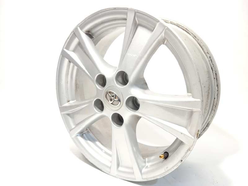 Recambio de llanta para toyota verso active referencia OEM IAM 426110F120  