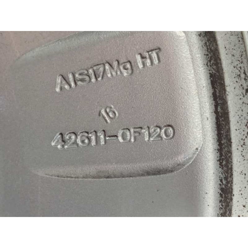 Recambio de llanta para toyota verso active referencia OEM IAM 426110F120  