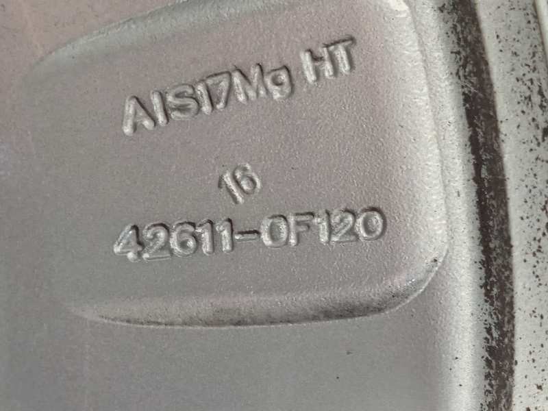 Recambio de llanta para toyota verso active referencia OEM IAM 426110F120  