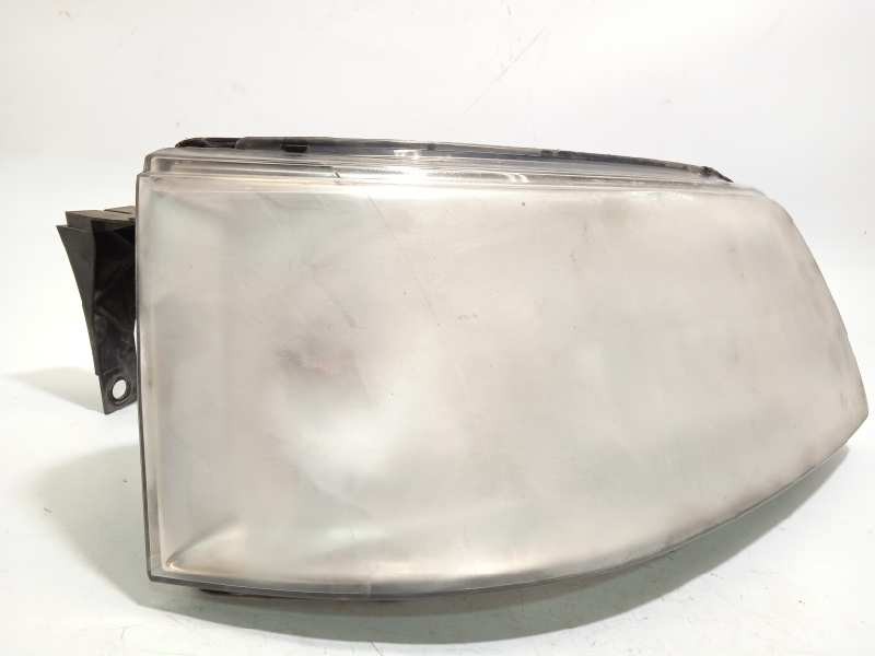 Recambio de faro derecho para volkswagen t5 transporter/furgoneta 2.5 tdi referencia OEM IAM 7H1941016N  0301191302