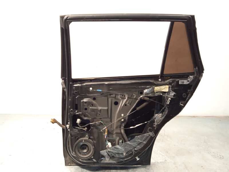 Recambio de puerta trasera derecha para subaru legacy kombi/outback b14 2.0 diesel cat referencia OEM IAM 60409AJ1009P  