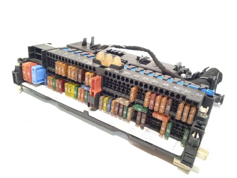 Recambio de caja reles / fusibles para bmw x3 (e83) 3.0d referencia OEM IAM 8364542  8364540