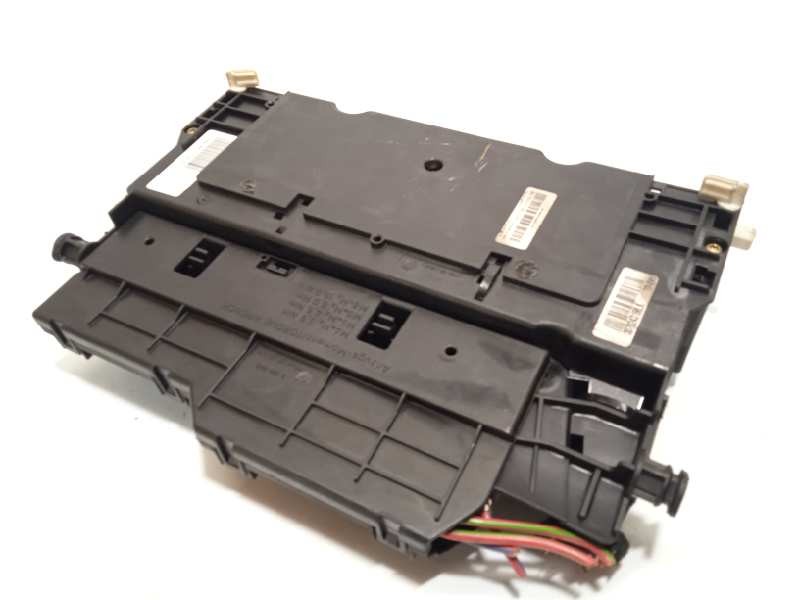 Recambio de caja reles / fusibles para bmw x3 (e83) 3.0d referencia OEM IAM 8364542  8364540