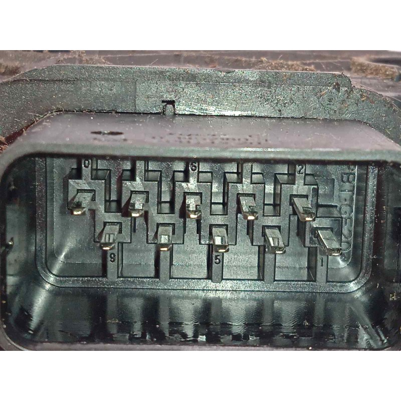 Recambio de cerradura puerta trasera izquierda para ford kuga (cbv) trend referencia OEM IAM 8V4AS26413EA  1523331