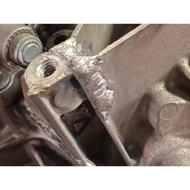 Recambio de caja cambios para ford kuga (cbv) titanium referencia OEM IAM AV4R7002AA  1737035