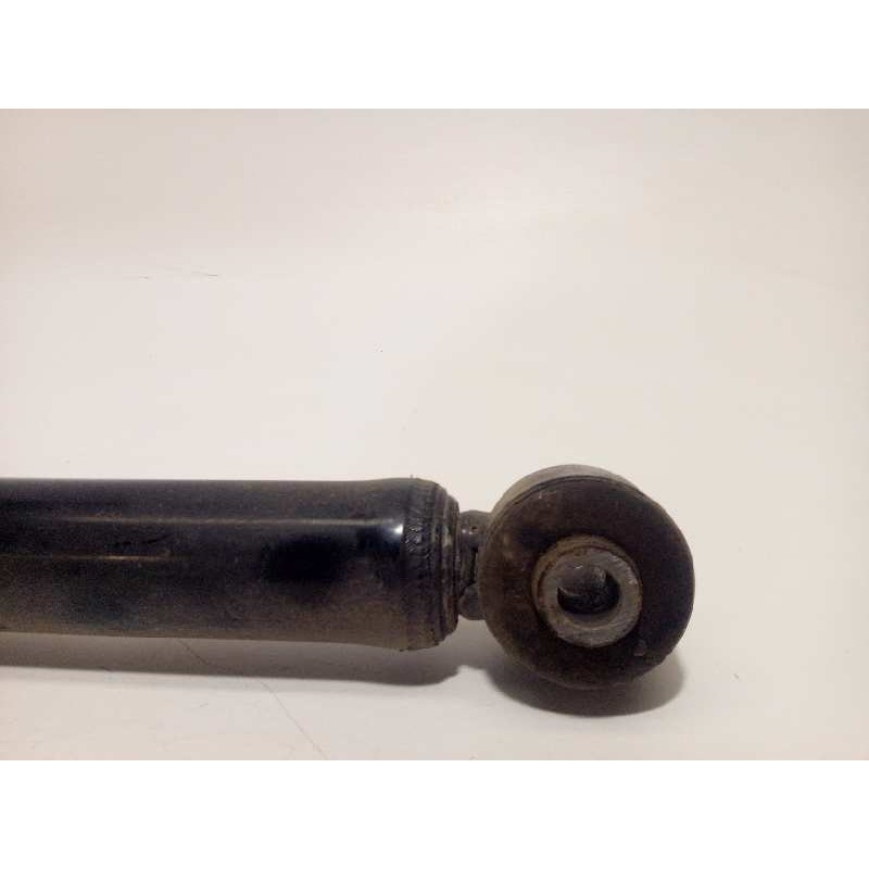 Recambio de amortiguador trasero derecho para kia rio (yb) 1.2 cat referencia OEM IAM 55300H8100  