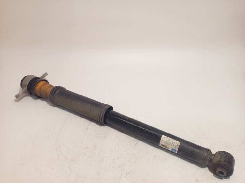 Recambio de amortiguador trasero izquierdo para kia rio (yb) 1.2 cat referencia OEM IAM 55300H8100  