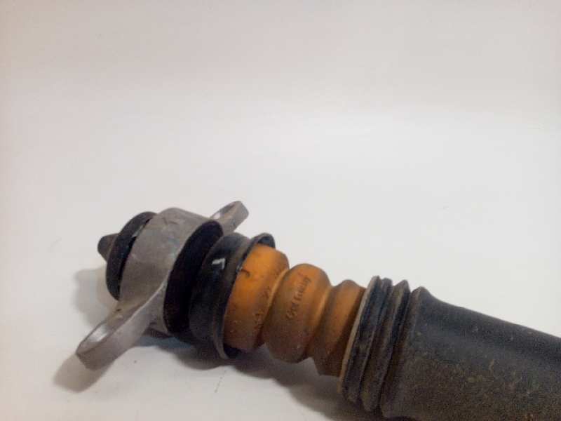 Recambio de amortiguador trasero izquierdo para kia rio (yb) 1.2 cat referencia OEM IAM 55300H8100  