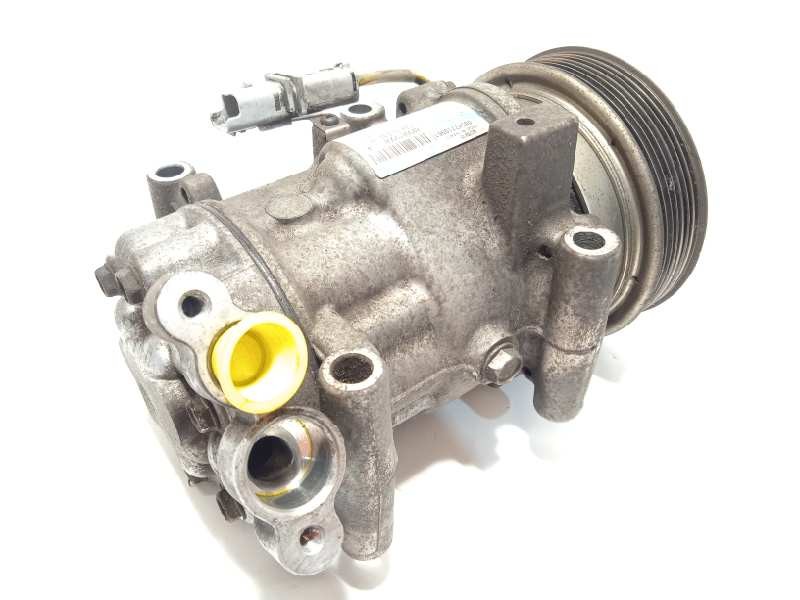 Recambio de compresor aire acondicionado para renault clio iii 1.2 referencia OEM IAM 8200819568  