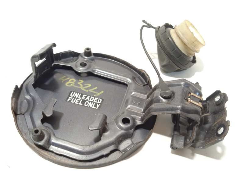 Recambio de tapa exterior combustible para toyota prius (nhw30) plug-in hybrid advance referencia OEM IAM 7735047030  