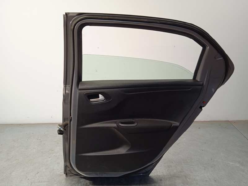 Recambio de puerta trasera derecha para citroën c-elysée shine referencia OEM IAM 9675190680  