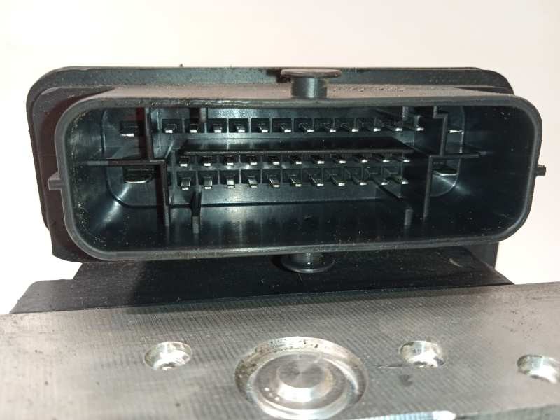Recambio de abs para hyundai i20 active 1.4 referencia OEM IAM 58920C8250 6158945200 C858920550