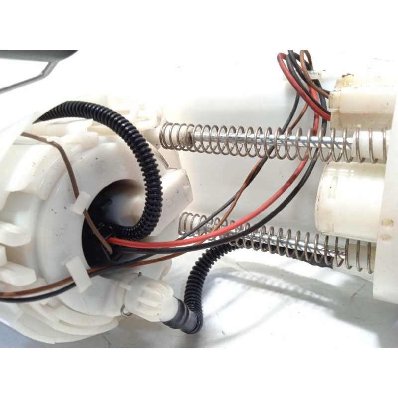 Recambio de bomba combustible para hyundai i20 active 1.4 referencia OEM IAM 31110C8000  