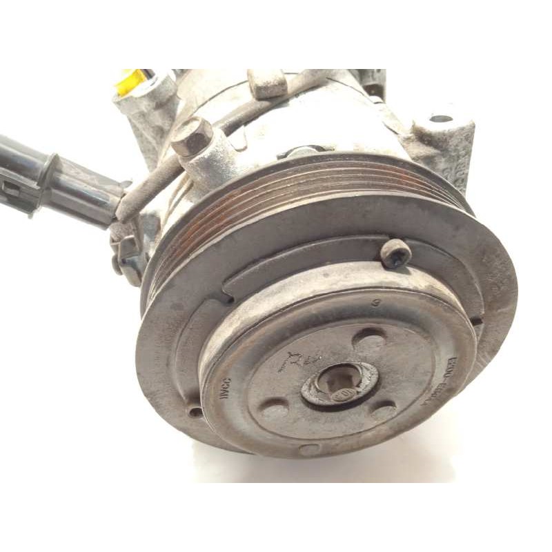 Recambio de compresor aire acondicionado para hyundai i20 active 1.4 referencia OEM IAM 97701C8000  