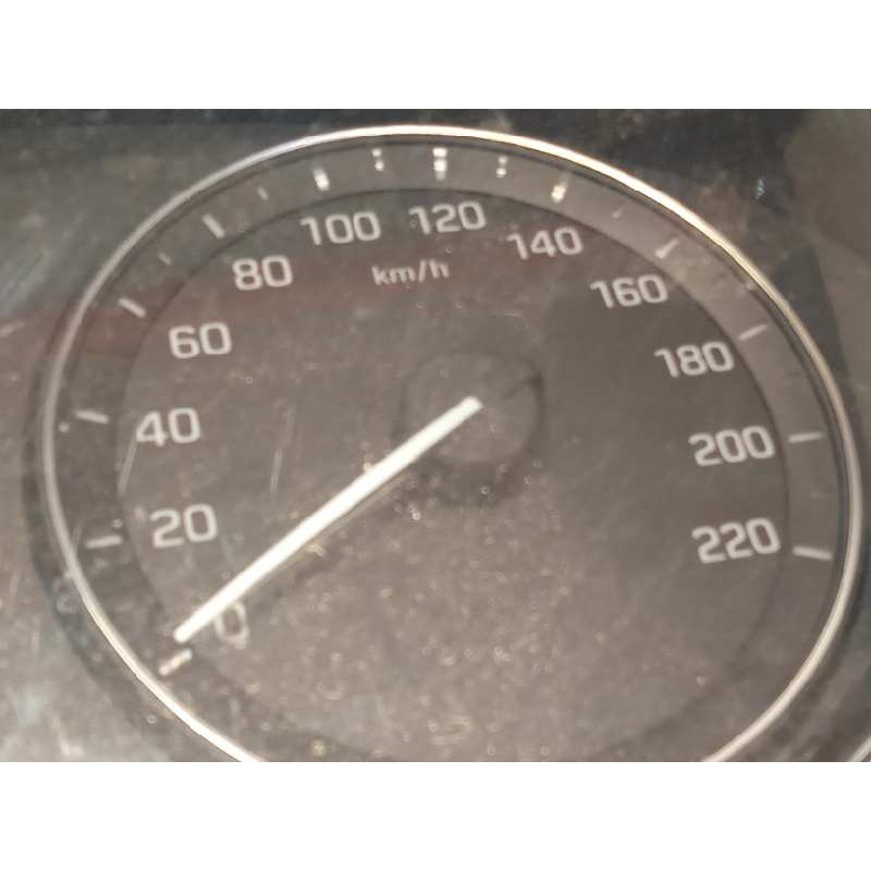 Recambio de cuadro instrumentos para hyundai i20 active 1.4 referencia OEM IAM 94003C8042  