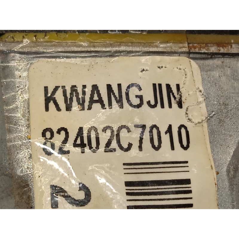 Recambio de elevalunas delantero derecho para hyundai i20 active 1.4 referencia OEM IAM 82402C7010 82404C7010 82460C7000