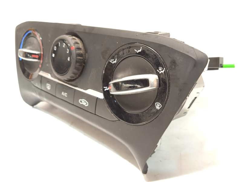 Recambio de mando calefaccion / aire acondicionado para hyundai i20 active 1.4 referencia OEM IAM 97250C8010  