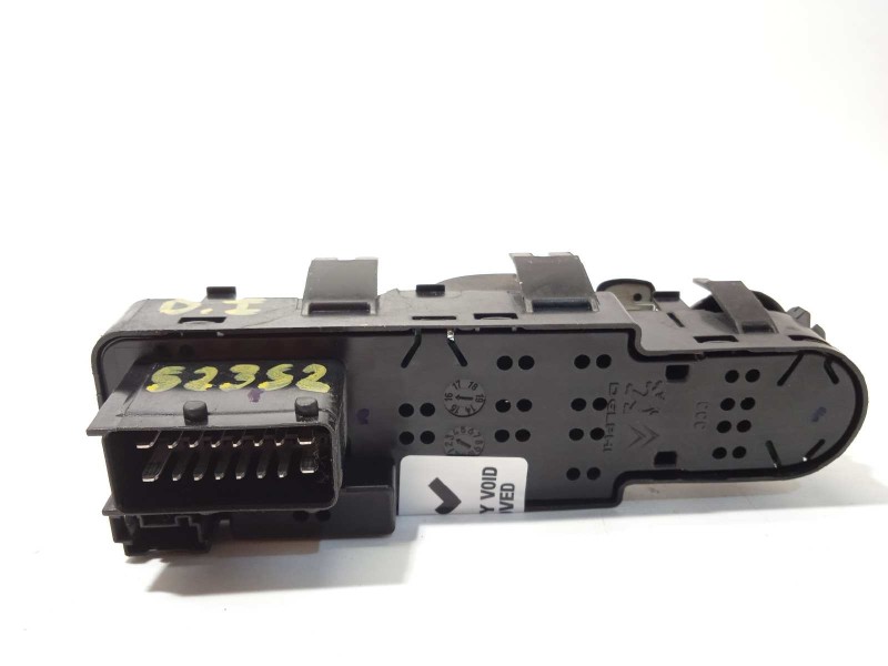 Recambio de mando elevalunas delantero izquierdo para citroën c3 live edition referencia OEM IAM 98012283XT  