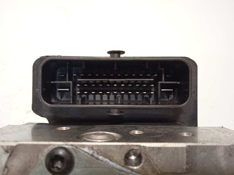 Recambio de abs para hyundai i30 (pd) klass referencia OEM IAM 58910G4AA0 6158941600 G458924500